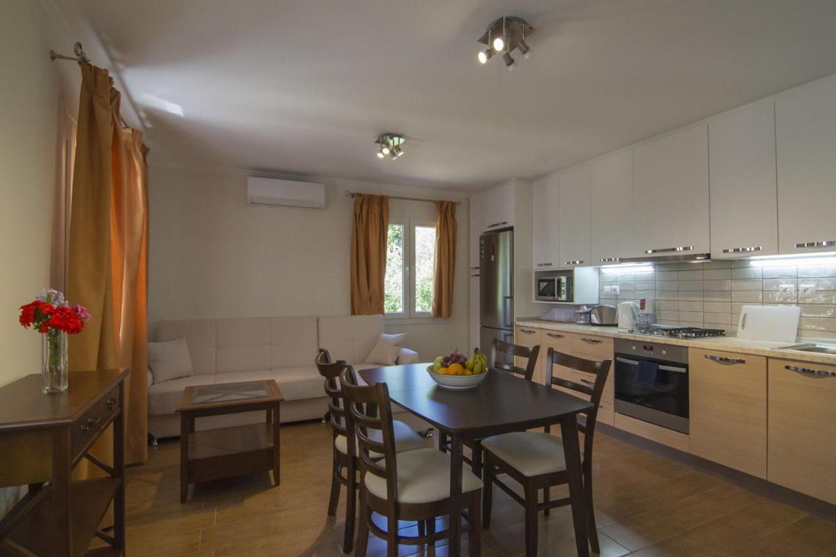 Appartement Yannis Nest à Lákka Extérieur photo